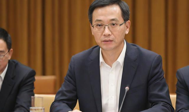 教师面试答辩技巧:（教师面试答辩万能句子）