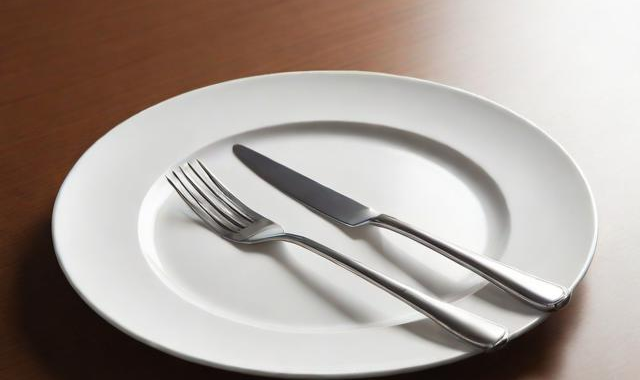 餐桌礼仪注意细节:（餐桌礼仪注意细节有哪些）