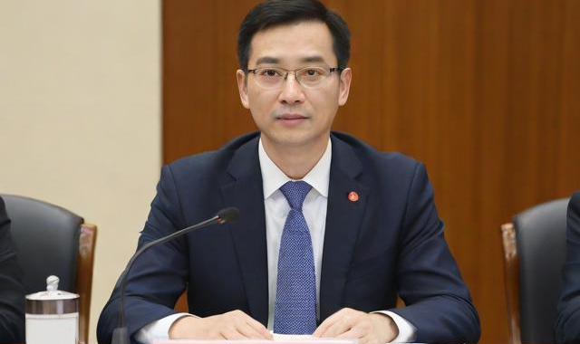 签证美国面试技巧:（美国签证面试说中文还是英文）